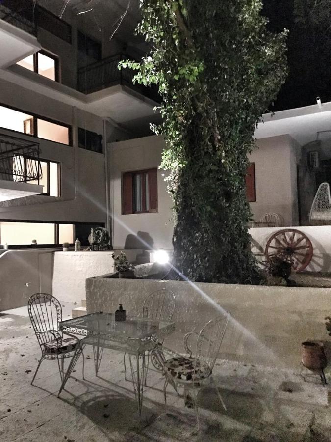 Hotel Kastri Garden Apartment 루트라 에디프수 외부 사진